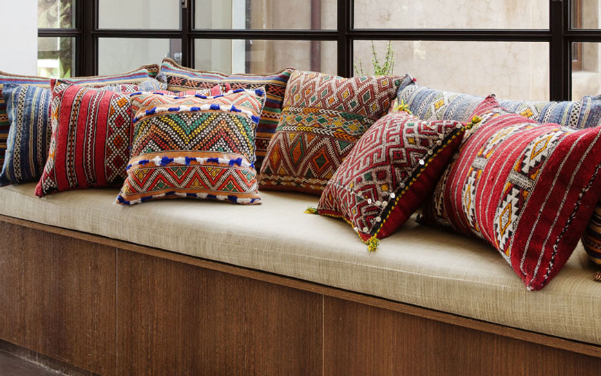 Cushion 1 - طراحی داخلی به سبک ایرانی سنتی