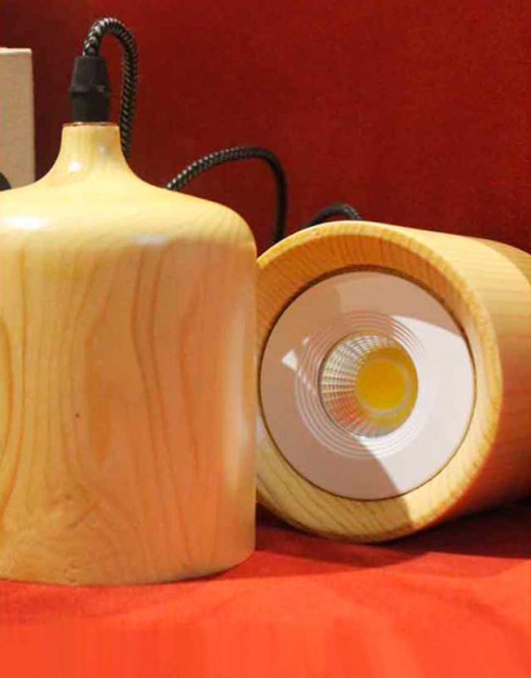 چراغ آویز چوبی انگاره مدل ماگما یک