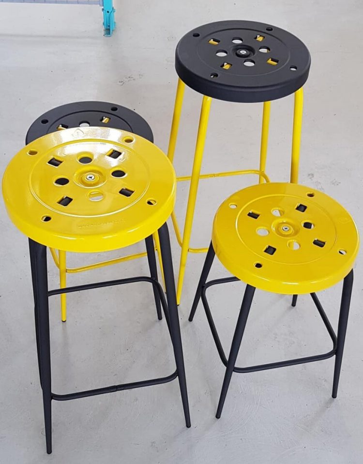 چهارپایه فلزی نهالسان مدل پلیکان مونتاژی