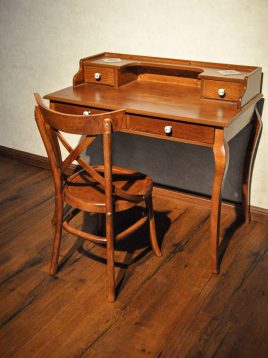 hendesi Four drawer writing desk and polish chair 1 268x358 - میز تحریر چهار کشو و صندلی طرح لهستانی