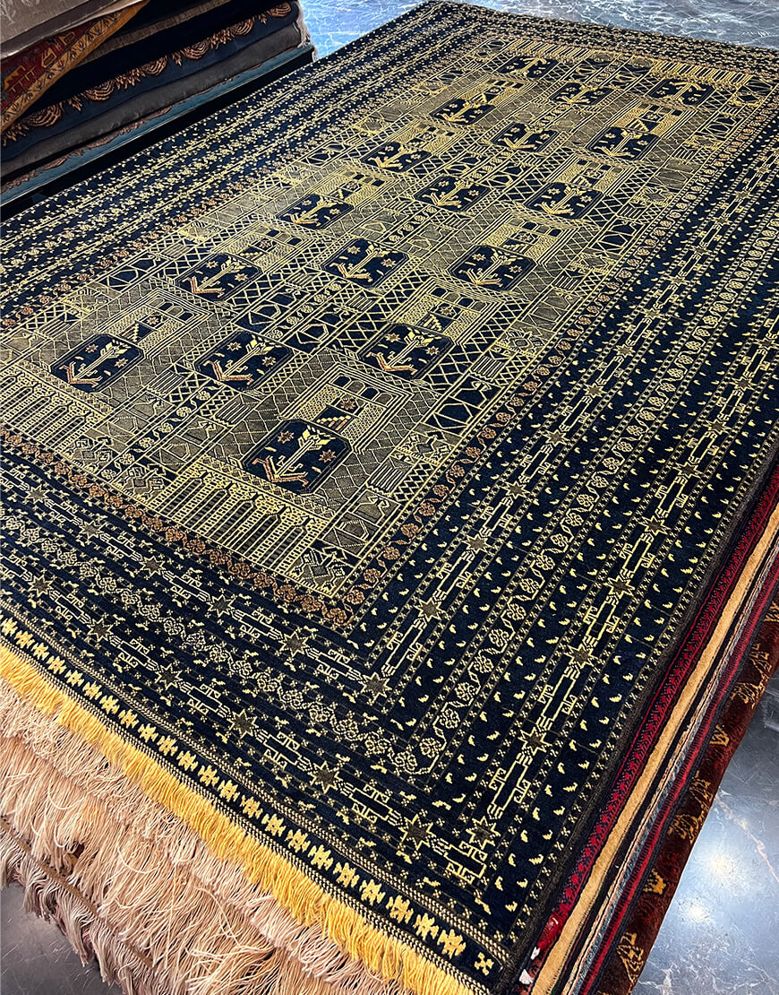 فرش دستباف مشکی نقش خان محمدی کد 132