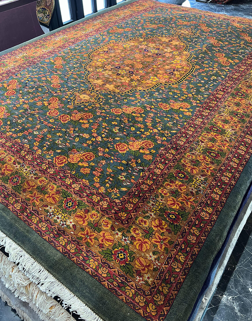 turquoise ghashghayi 1000flower handwoven carpet code152 1 - فرش دستباف سبزآبی نقش قشقایی طرح هزار گل ترنج دار کد 152