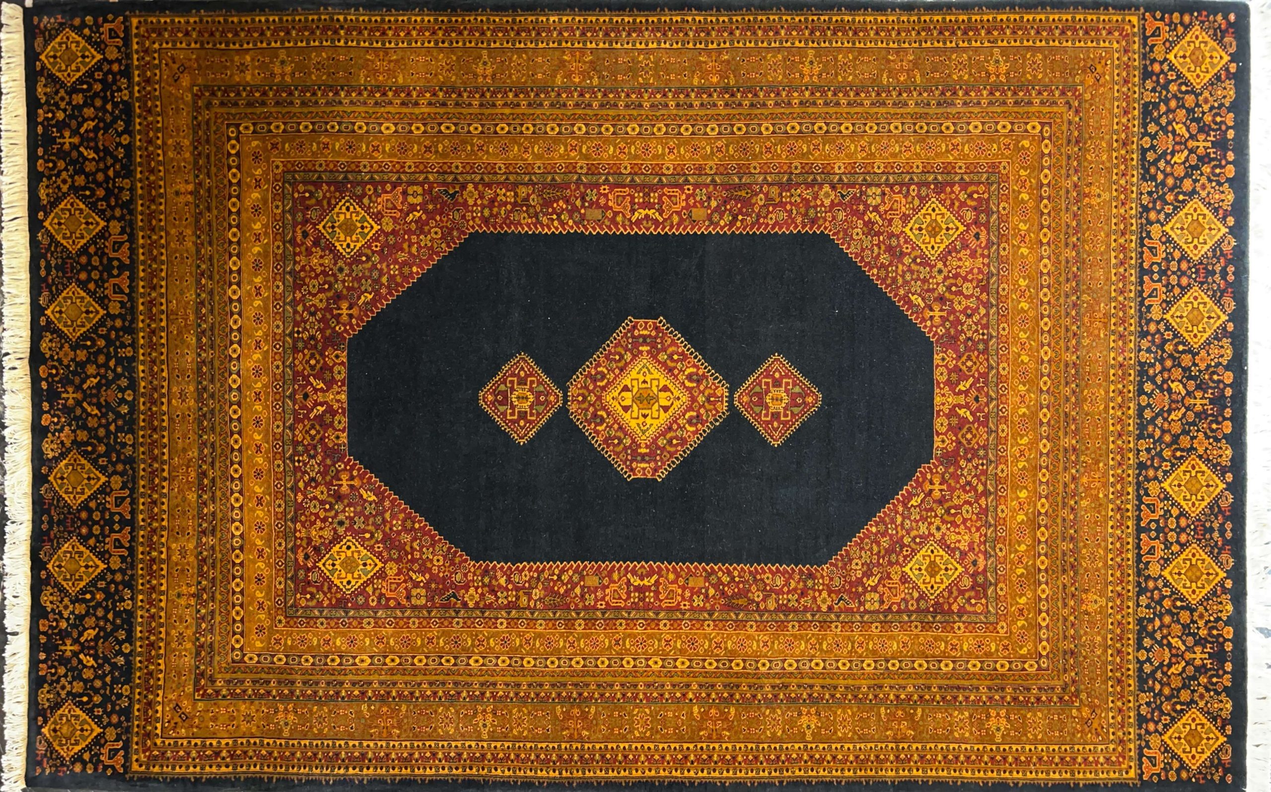 black toranj design ghashghayi handwoven carpet code165 0 scaled - فرش دستباف مشکی نقش قشقایی طرح ترنج کد 165 -  - area-rugs