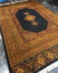 فرش دستباف مشکی نقش قشقایی طرح ترنج کد 165