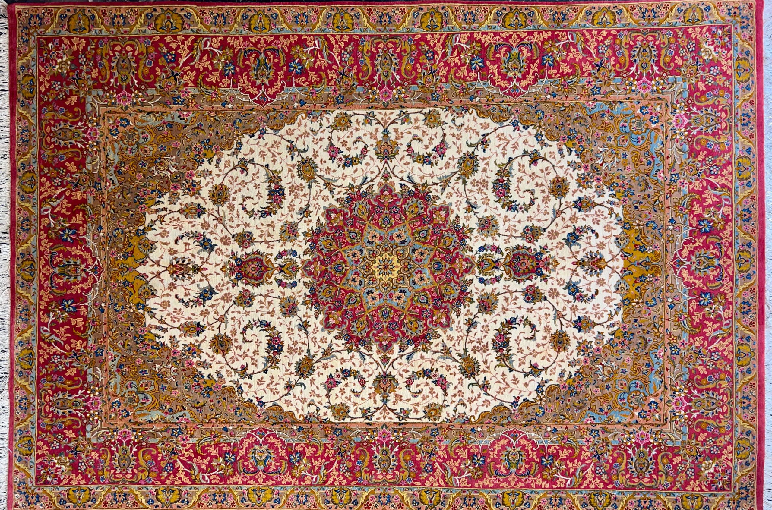 pink cream toranj design ghashghayi handwoven carpet code168 0 scaled - فرش دستباف صورتی و کرم نقش قشقایی طرح ترنج کد 168 -  - area-rugs