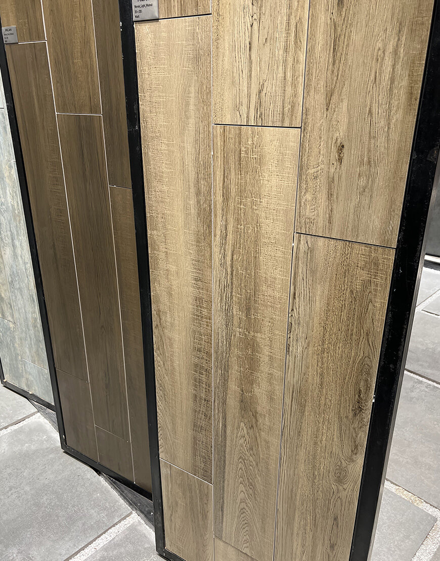 سرامیک طرح پارکت 20*120 میلان مدل نواک گردویی روشن
