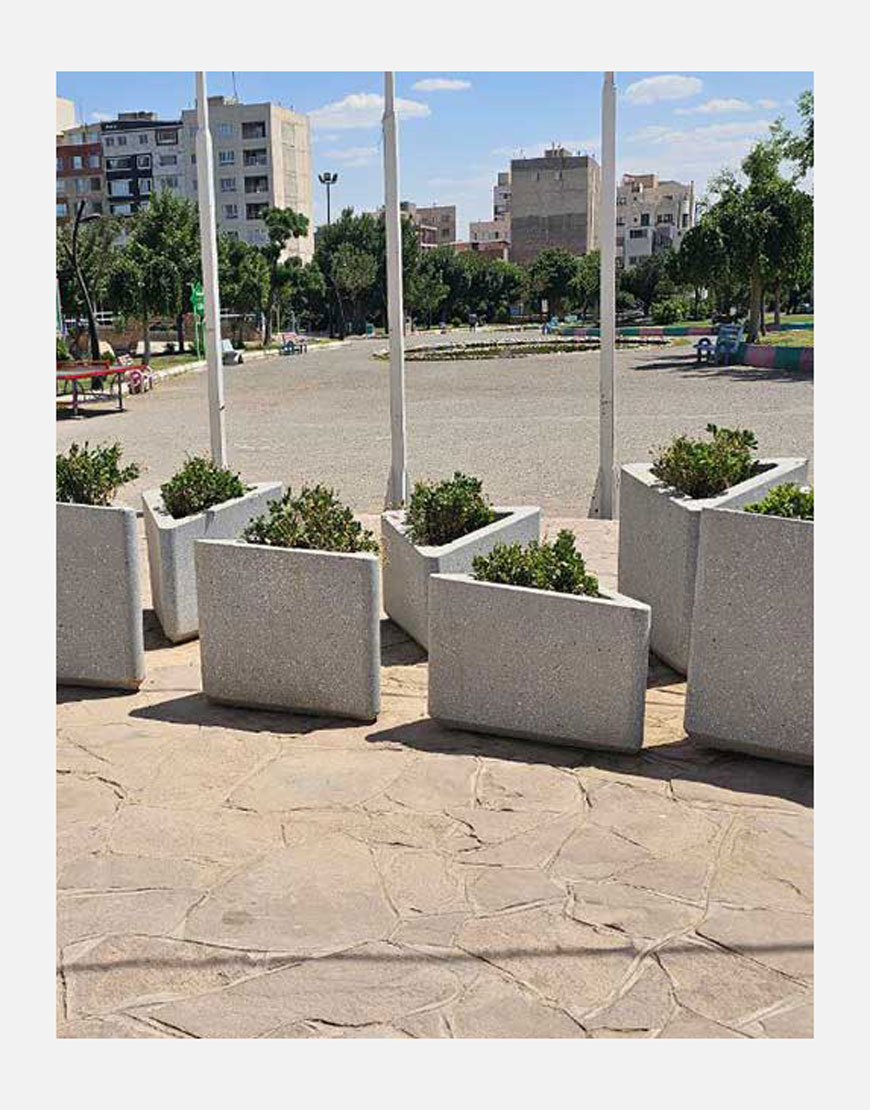 گلدان بتنی سیحون مدل مثلثی