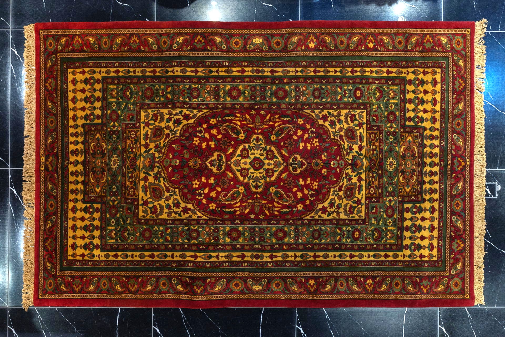 handmade persian carpet code37379 0 - فرش دستباف نقشه قشقایی کد 37379 -  - area-rugs