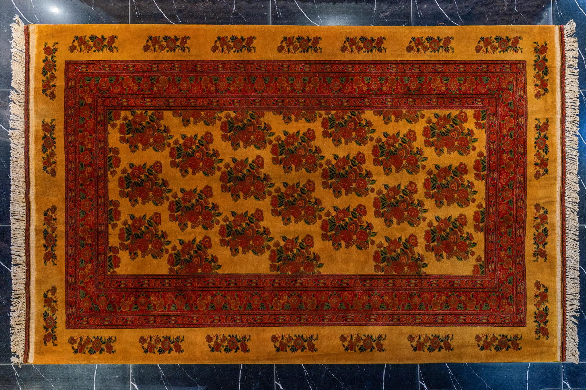 handmade persian carpet code37634 0 - فرش دستباف قشقایی نقشه دسته گل کرمان (گل پتو) کد 37634 -  - area-rugs