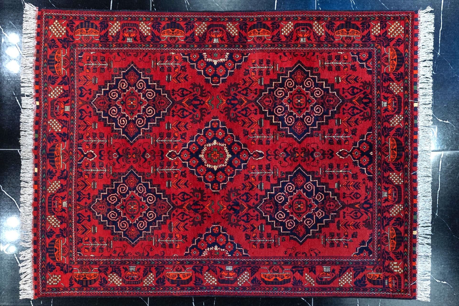 handmade persian carpet code37758 0 - قالیچه دستباف نقشه شش ترنج کرک براق زمینه لاکی کد 37758 -  - one-of-a-kind-rugs