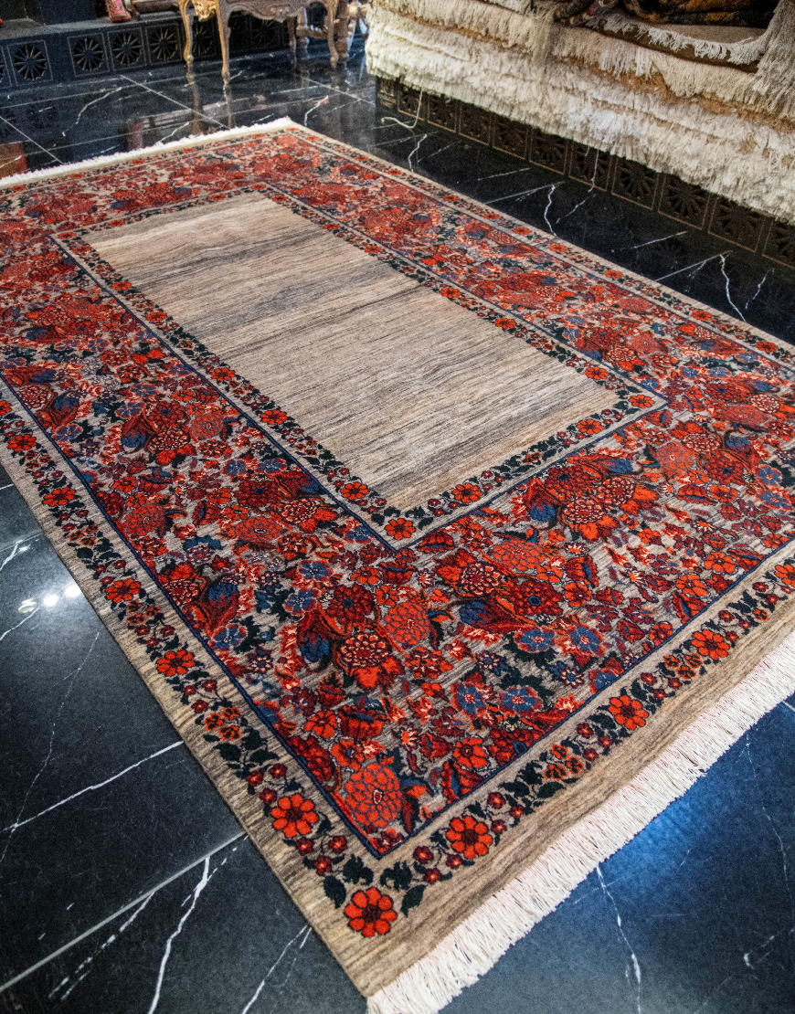فرش دستباف قشقایی نقشه کف ساده حاشیه گل کد 39425