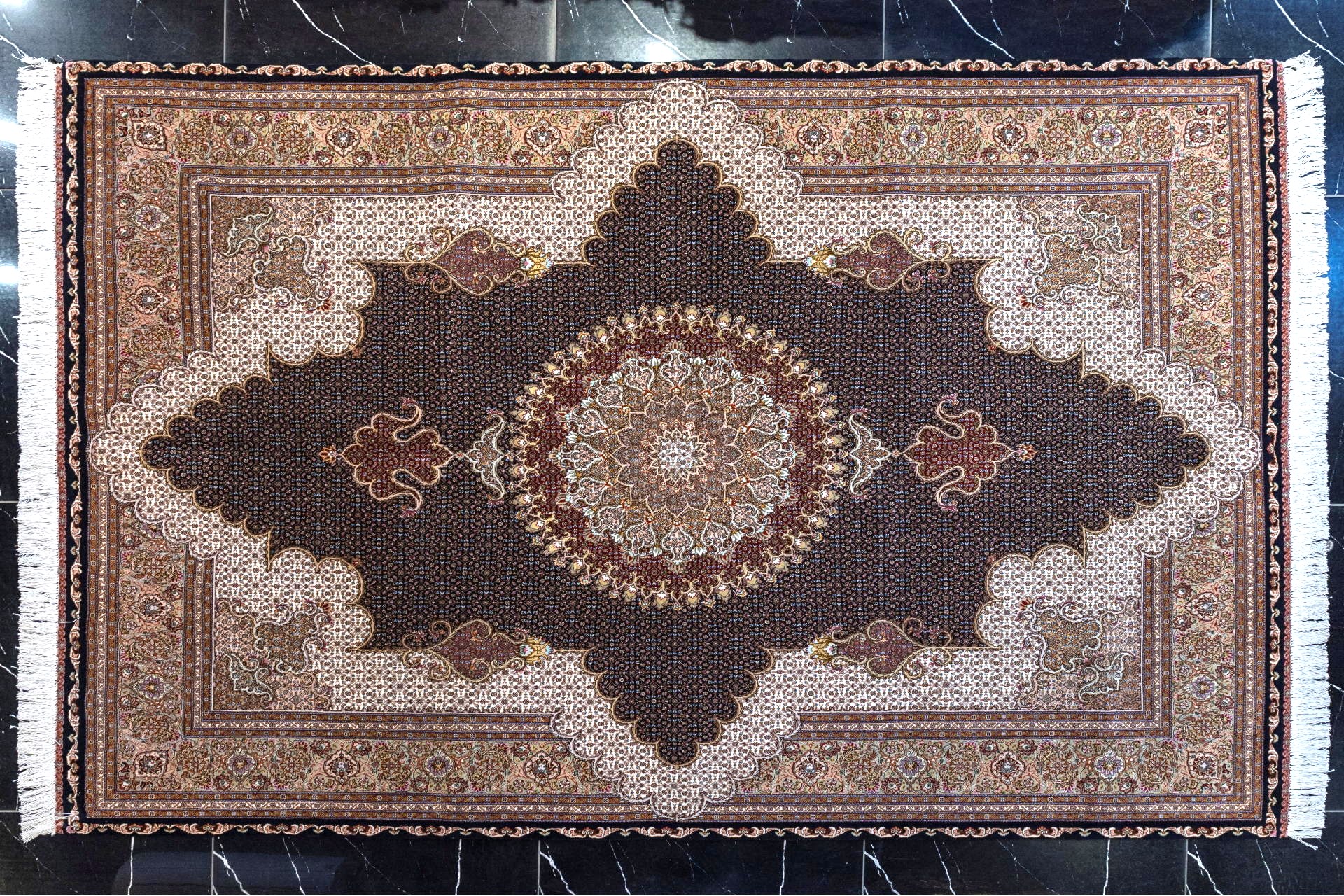 handmade persian carpet code40112 0 - فرش دستباف نقشه ریزماهی تبریز کد 40112 -  - area-rugs